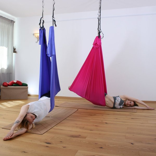 Aerial Yoga Teacher Training YIN in Freiburg 01.-02.06.2024